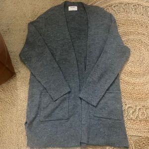 Old Navy long cardigan. Speckled gray color. Size extra large.